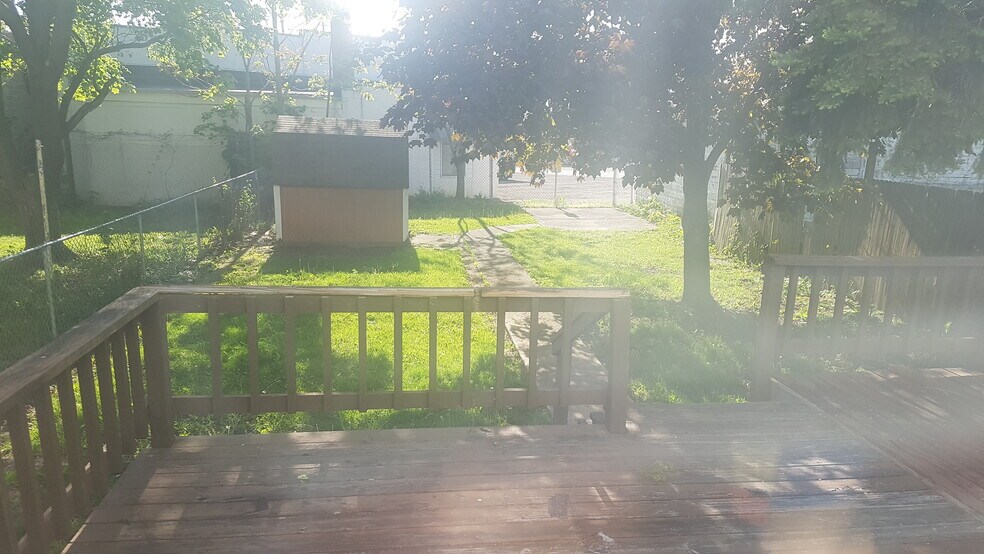 Building Photo - 1032 Perry St