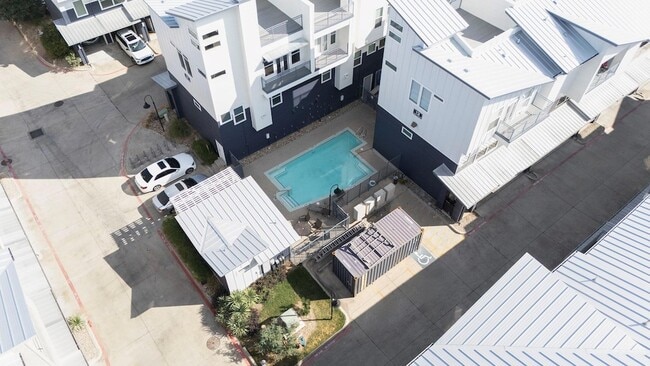 Building Photo - 2606 Wilson St