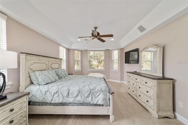 Building Photo - 1706 SW 27th St