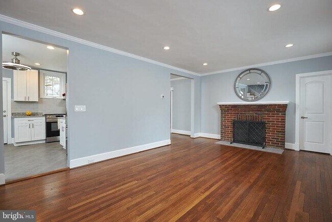 Building Photo - 4912 Brandywine St NW