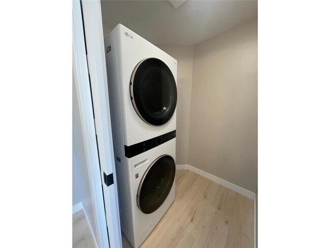 Building Photo - 1232 45th Ave NE