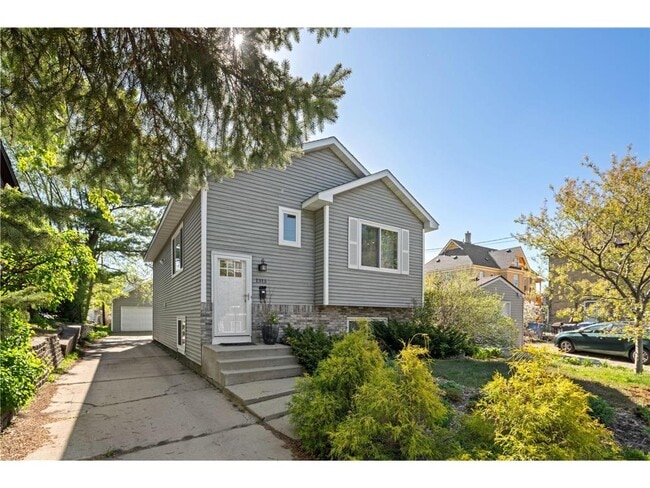 Building Photo - 1313 3rd St NE