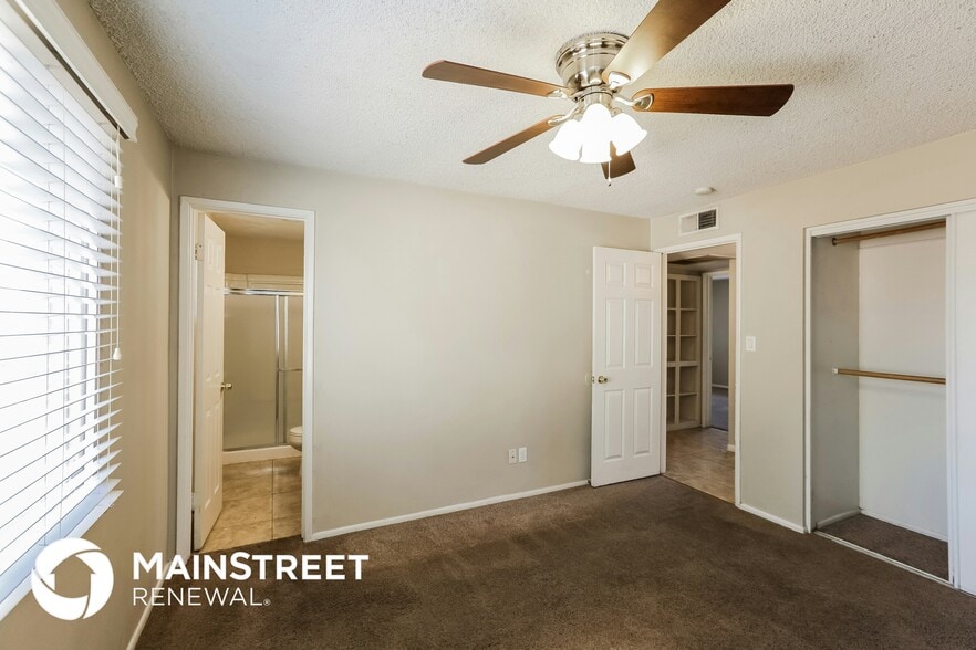 Building Photo - 6720 W Holly St