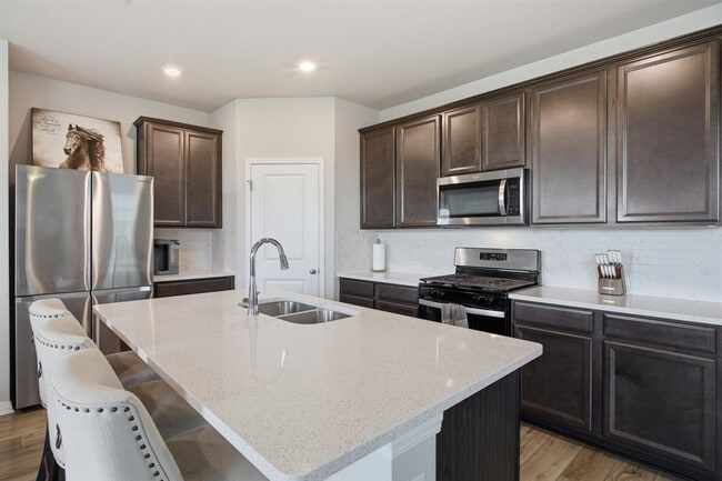 Building Photo - 514 Sun Grv Trl