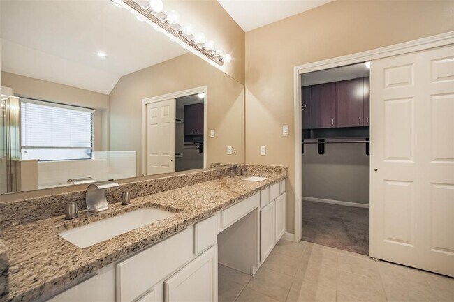 Building Photo - 7726 Trophy Pl Dr