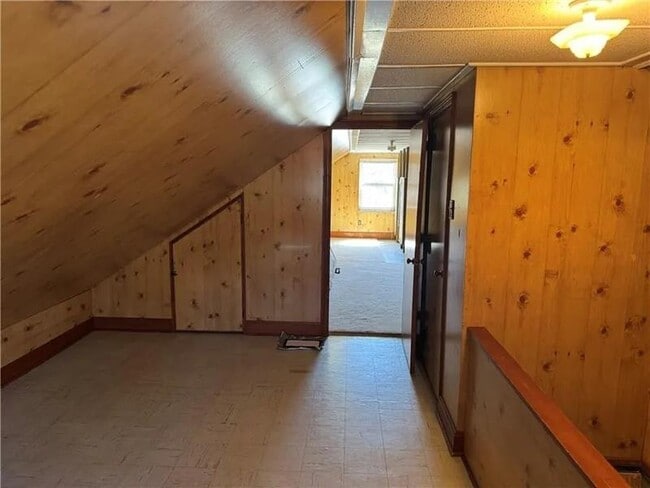 Building Photo - 2251 Montgomery Rd