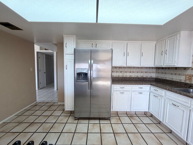 Building Photo - 3BR/2BA with Carport 1,958 sq.ft. rental in Sierra Vista, AZ