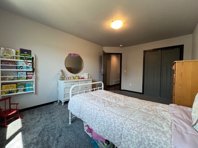 Building Photo - 558 Bull Run Dr