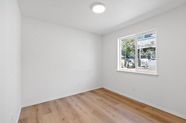 Building Photo - 3760 Potter St