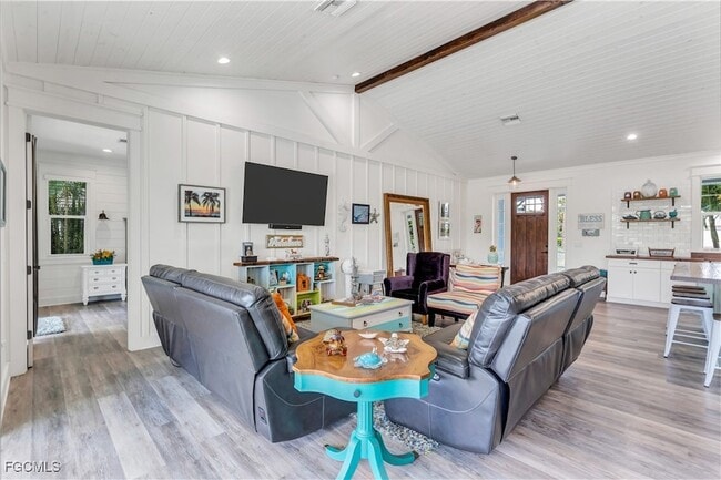 Building Photo - 14390 Tamarac Dr