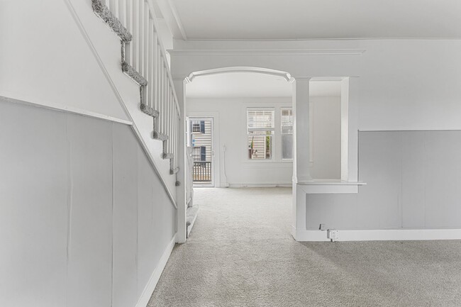 Building Photo - Historic Downtown Annapolis 3 Bedroom w/ P...