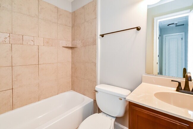 Building Photo - 7393 Brentridge Dr