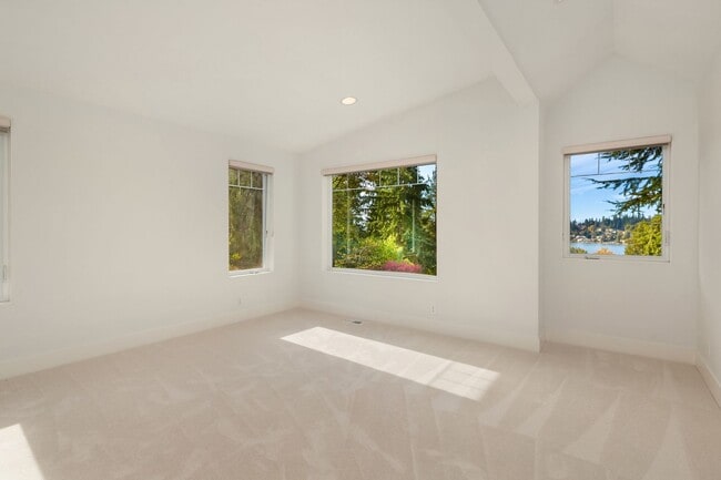 Building Photo - 4bd/3.5ba Kirkland House
