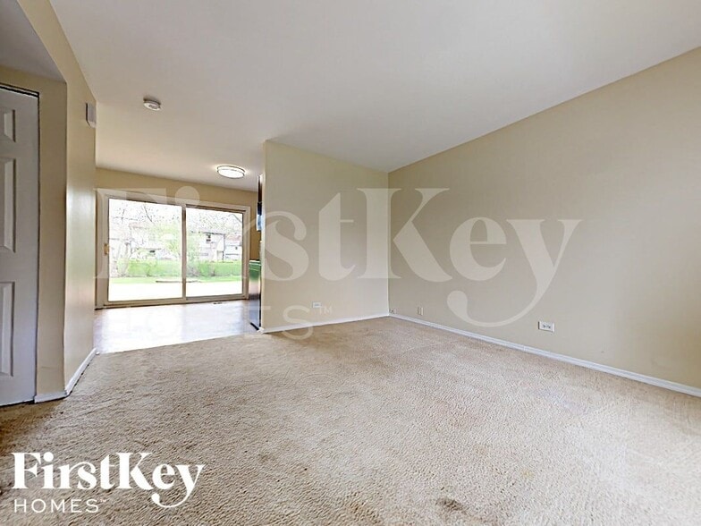 Building Photo - 6933 Hemlock St