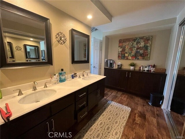 Building Photo - 25502 Goldenspring Dr