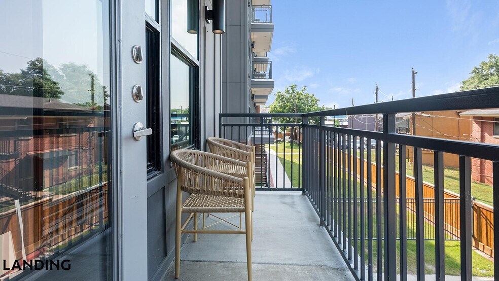 Building Photo - 3706 Goodwin Ave