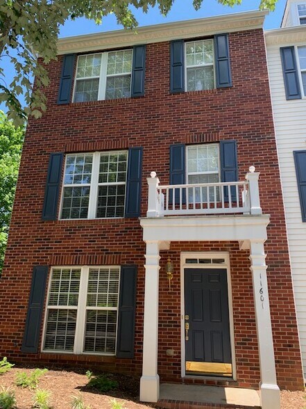 Primary Photo - 11601 Windsor Castle Ln