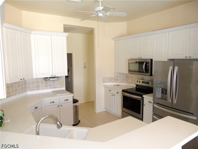 Building Photo - 13011 Silver Sands Dr