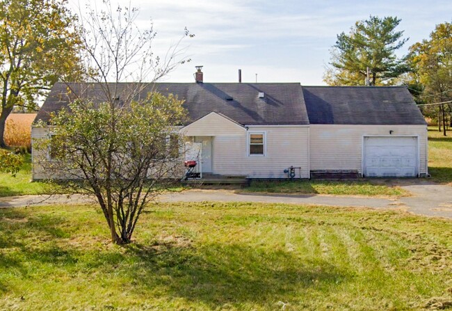 Primary Photo - Attached Garage