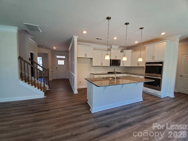 Building Photo - 3013 Lydney Cir