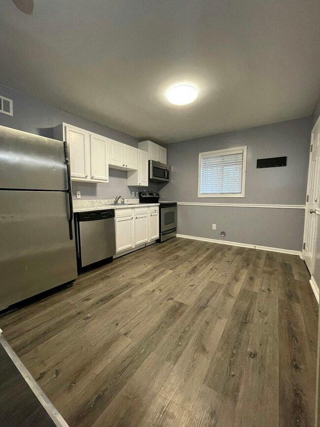 Building Photo - 485 Pierce Ave NW