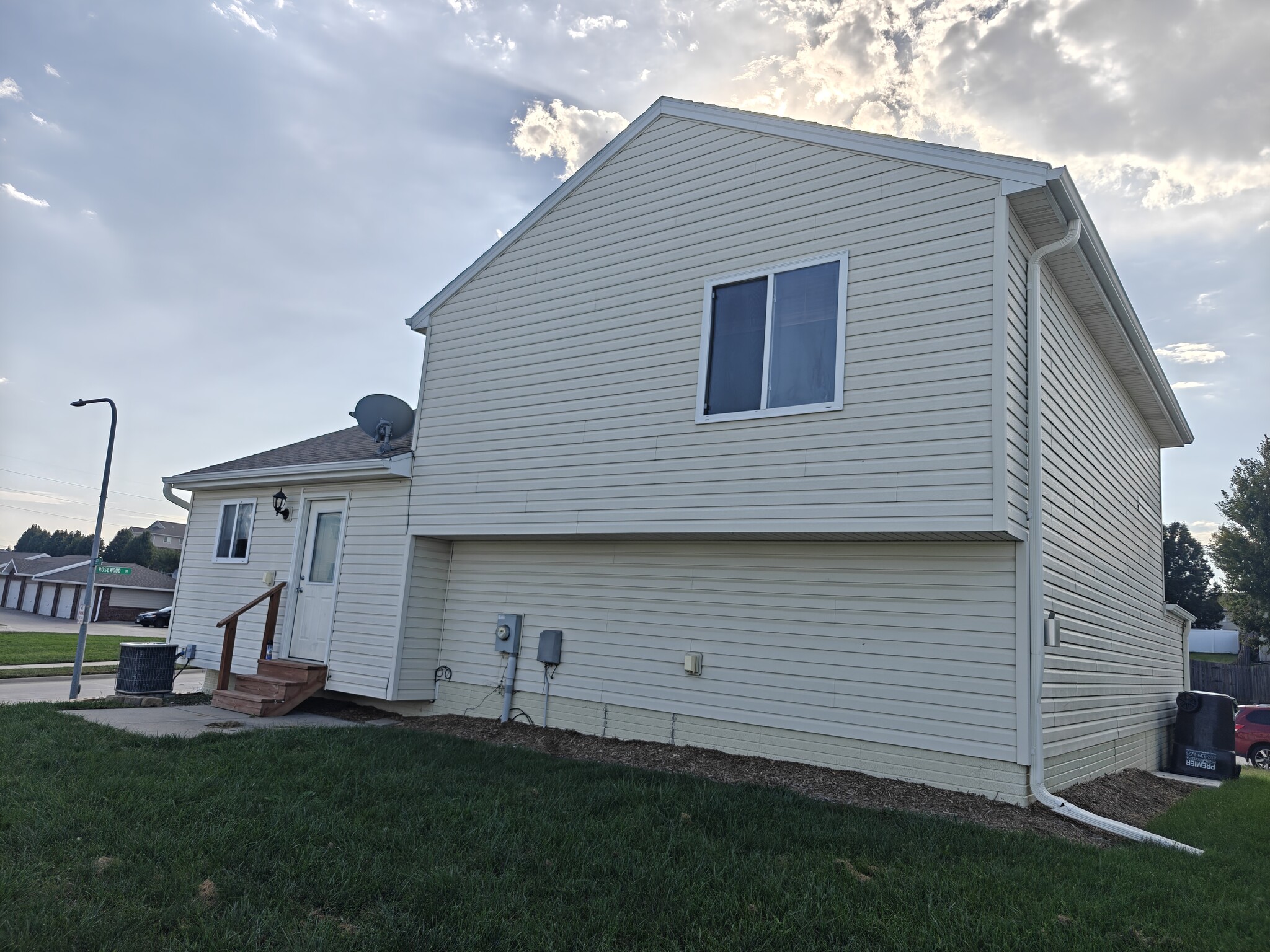 Building Photo - 7925 S 157th St