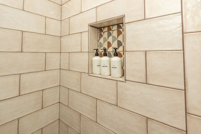 Building Photo - Spectacular Furnished 4 Bedroom/ 3 Bath Mid-Century Modern Retreat in Encinitas