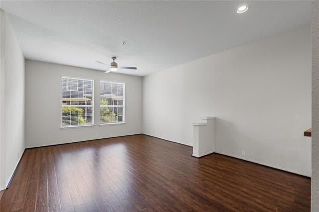 Building Photo - 2301 Stoneleigh Pl