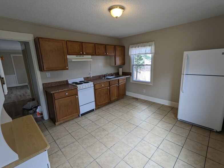 Building Photo - 718 Dogwood Hill Ln