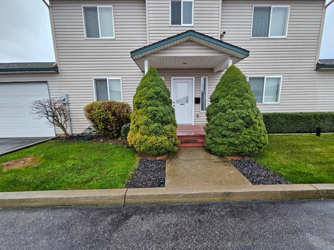 Building Photo - 995 N Boulder Ct