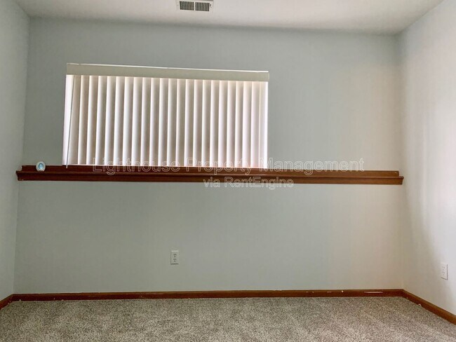 Building Photo - 6691 Boca Vista Dr NE