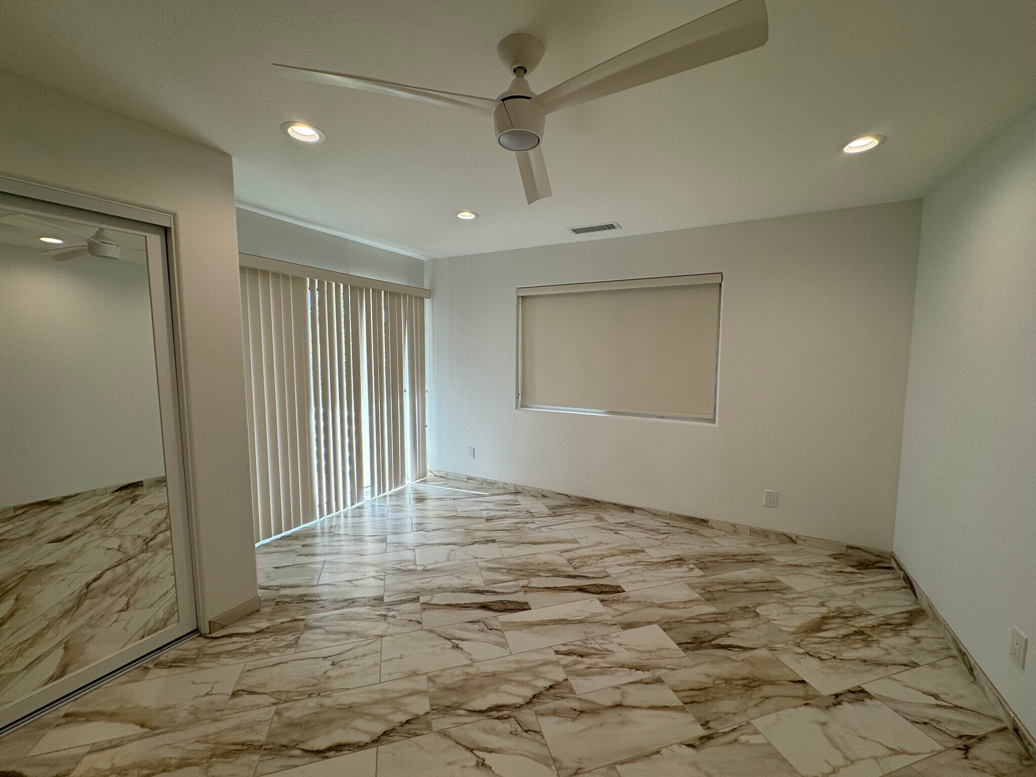 Building Photo - 2349 Via Oeste Dr