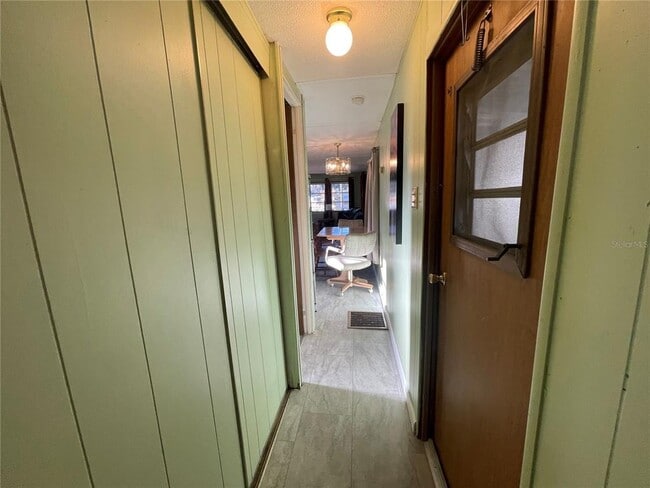 Building Photo - 1079 NW 7th Blvd