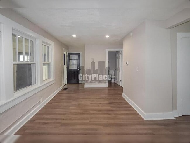 Building Photo - 4121 Byram Ave