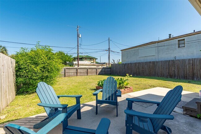 Building Photo - 4508 Avenue O 1/2