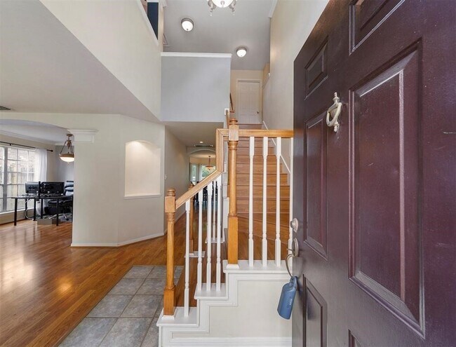 Building Photo - 25719 Bearborough Dr