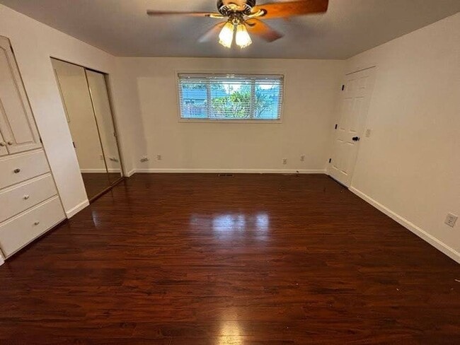 Building Photo - Charming Marysville Rambler-Style Duplex