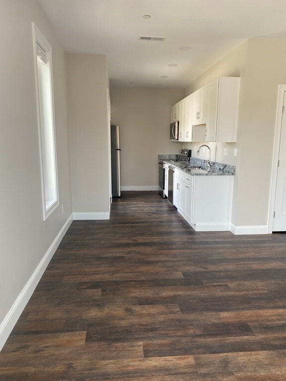 Building Photo - 734 South St