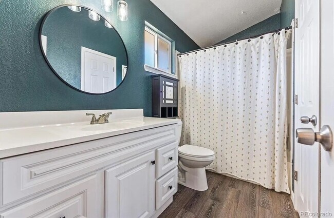 Building Photo - 3BD, 2BA Aurora Home with 2-Car Garage and Back Yard