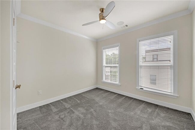 Building Photo - 860 Stonehill Ln