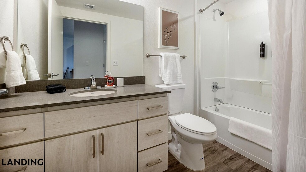 Building Photo - 1760 S Crismon Rd