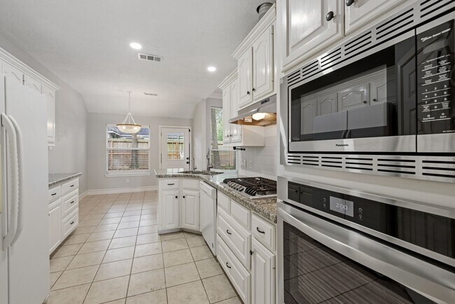 Building Photo - 909 Katie Ln