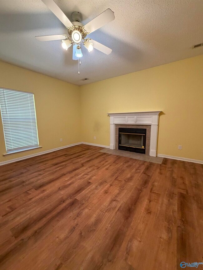 Building Photo - 216 Horseshoe Bend S