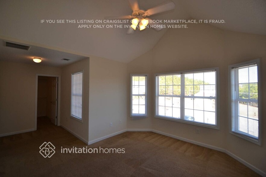 Building Photo - 220 Brookwood Cove