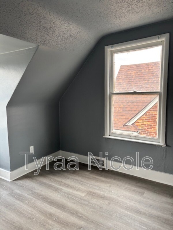 Building Photo - 14461 Lappin St