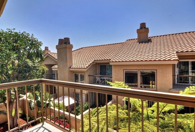 Building Photo - 79 Encantado Canyon