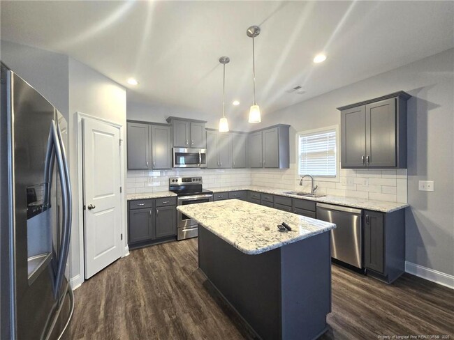 Building Photo - 604 Amusement Dr