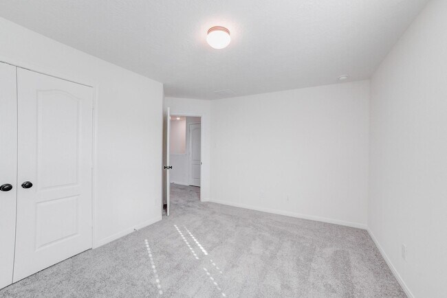 Building Photo - 9307 Central Pl