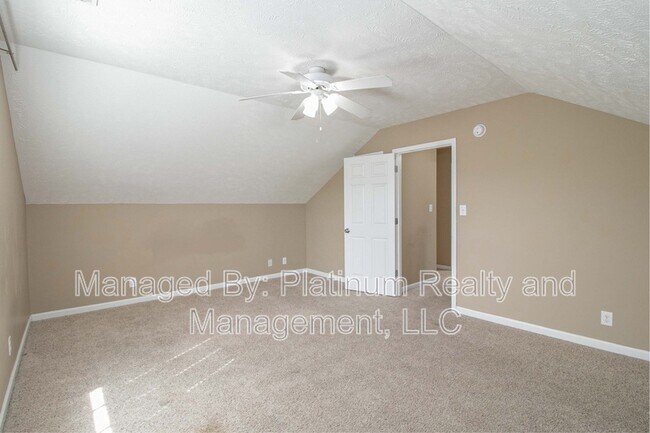 Building Photo - 1449 Mutual Dr