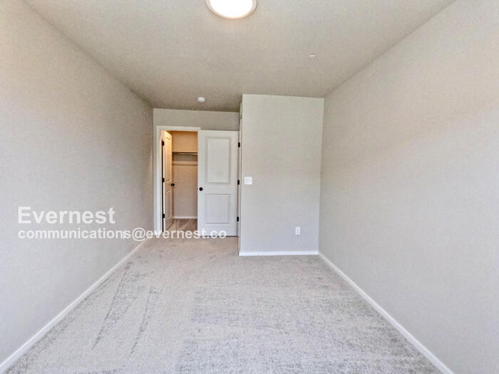 Building Photo - 2814 Barnstormer St